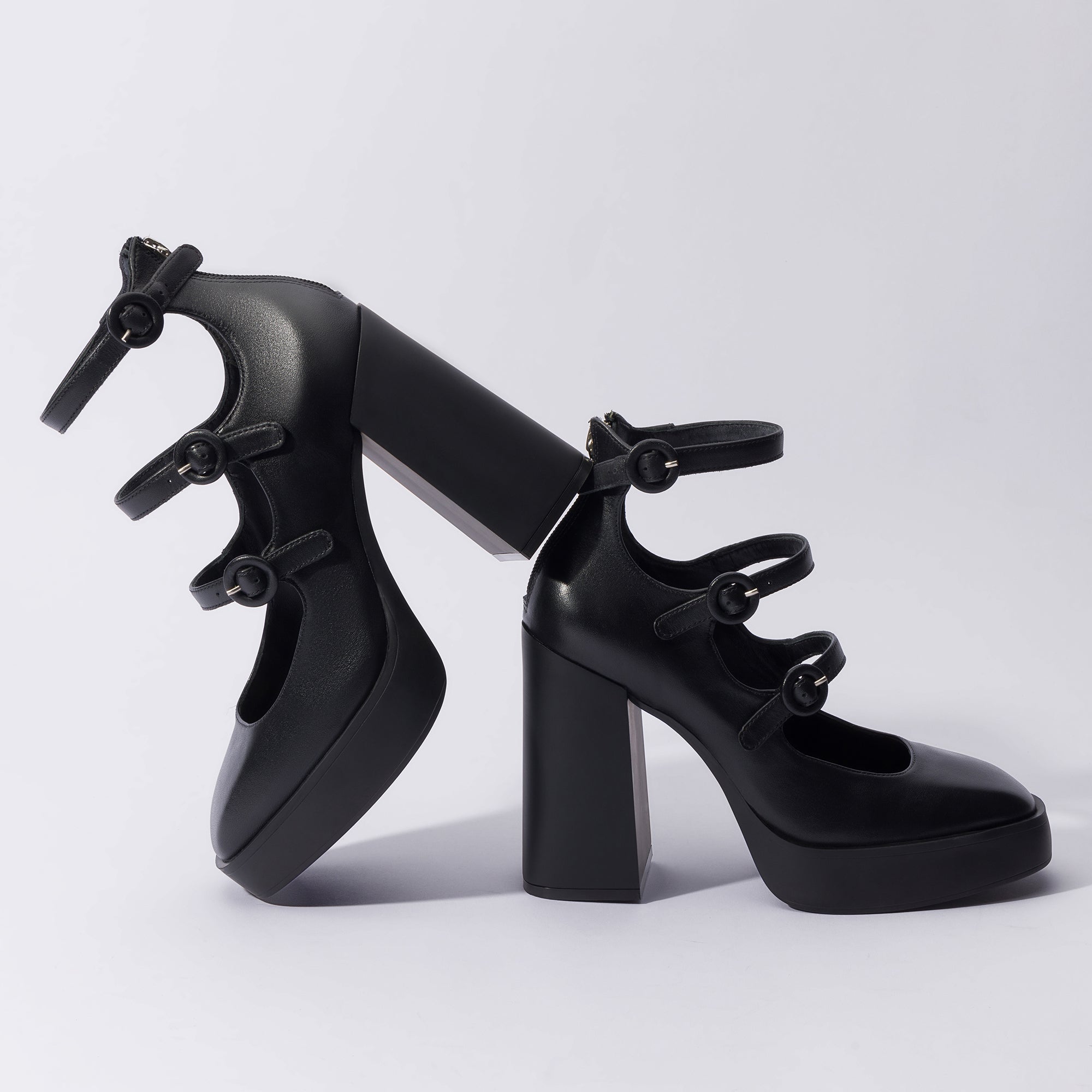 Alexa Pump In Black Leather