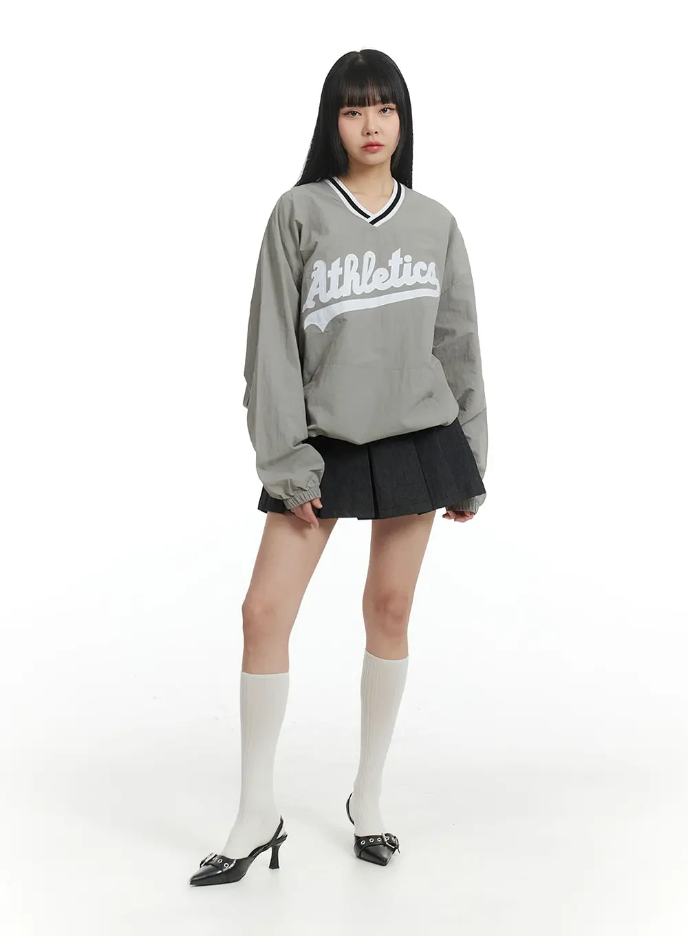 Athletics V-Neck Oversized Sweatshirt IM406