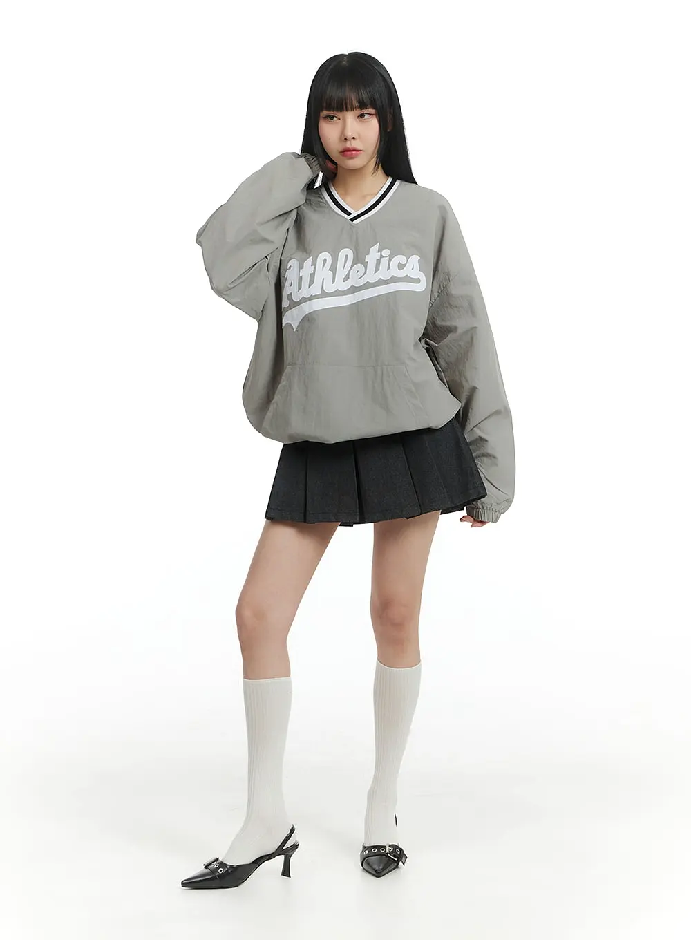 Athletics V-Neck Oversized Sweatshirt IM406